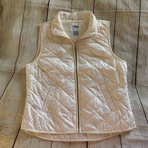 NWT Ivory quilted vest - Picture 1 of 3
